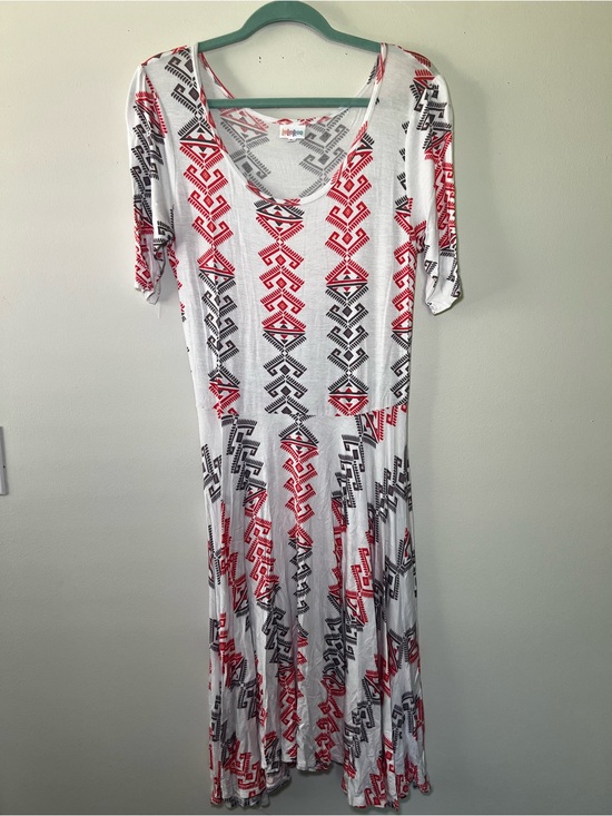 LuLaRoe Dresses & Skirts - LuLaRoe White Maxi Dress with Red & Black Aztec Print